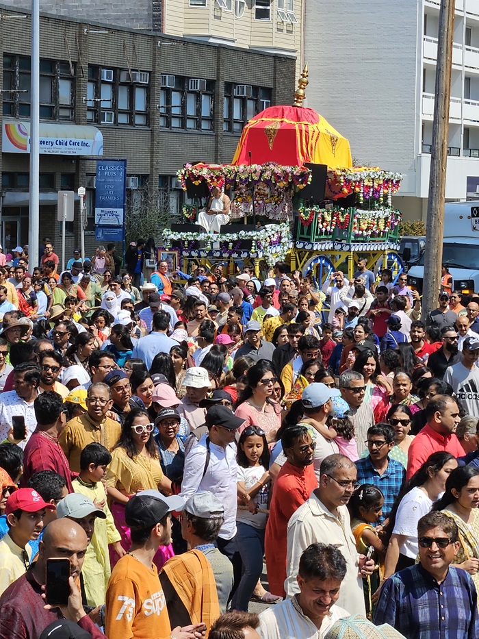 BELO HORIZONTE, MG - 22.08.2015: FESTIVAL RATHA-YATRA - evento religioso-cultural  milenar organizado pela Movimento Hare Krishna de Belo Horizonte. (Foto:  Nereu Jr. / Fotoarena Stock Photo - Alamy