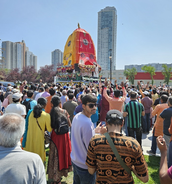 BELO HORIZONTE, MG - 22.08.2015: FESTIVAL RATHA-YATRA - evento religioso-cultural  milenar organizado pela Movimento Hare Krishna de Belo Horizonte. (Foto:  Nereu Jr. / Fotoarena Stock Photo - Alamy